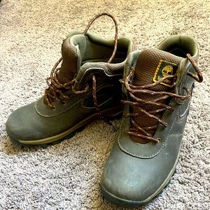 Timberland Hiking Boots size 6.